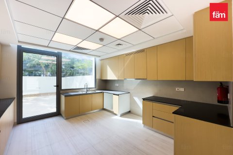 Villa in Jebel Ali, Dubai 3 bedrooms, 232.3 sq.m. № 69475 - photo 3