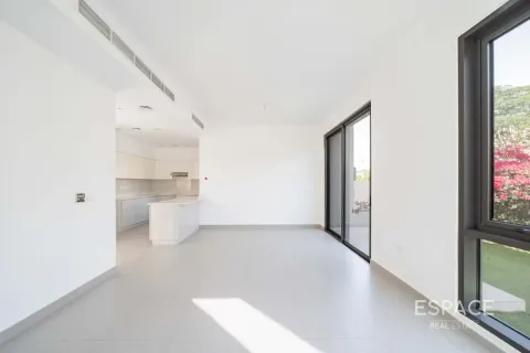 Villa in Dubai Hills Estate, Dubai 4 bedrooms, 229 sq.m. № 122912 - photo 9