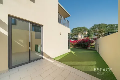 Villa in Dubai Hills Estate, Dubai 4 bedrooms, 229 sq.m. № 122912 - photo 18