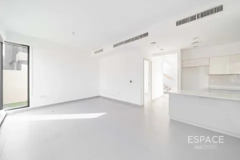 Villa in Dubai Hills Estate, Dubai 4 bedrooms, 229 sq.m. № 122912 - photo 3