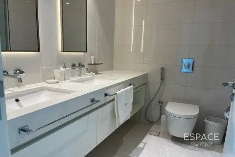 Apartment in Dubai Harbour, Dubai 2 bedrooms, 112 sq.m. № 122914 - photo 8