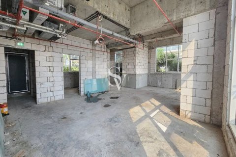 Купить коммерческую недвижимость в District 15, Джумейра Вилладж Серкл, Дубай: 190м², № 118593 - фото 11