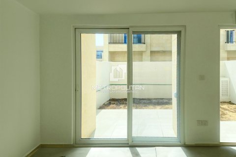 Купить таунхаус в DAMAC Hills (Akoya by DAMAC), Дубай: 3 спальни, 158м², № 73661 - фото 3