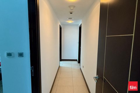 Снять в аренду квартиру в Дубае: 2 спальни, 109.9м², № 69630 - фото 3