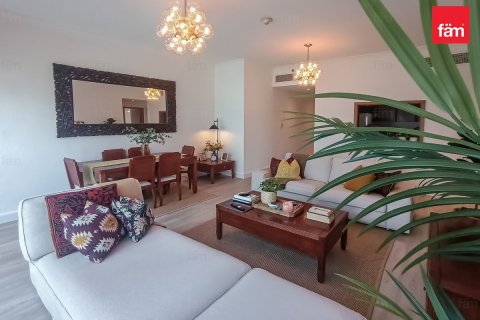 Снять в аренду квартиру в Дубае: 2 спальни, 102.2м², № 69632 - фото 8