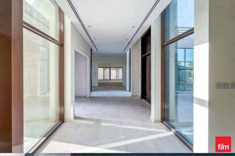 Снять в аренду виллу в Дубае: 5 спален, 960.1м², № 70720 - фото 6