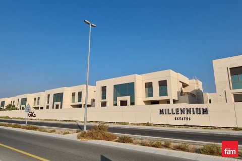 Снять в аренду виллу в Дубае: 5 спален, 960.1м², № 70720 - фото 9