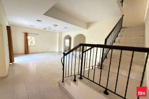 Villa en Dubai, 5 dormitorios, 673.9 m², № 70718 - foto 17