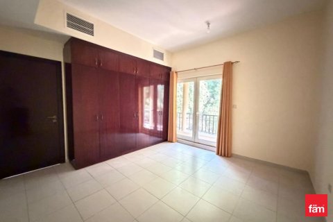 Villa en Dubai, 5 dormitorios, 673.9 m², № 70718 - foto 28