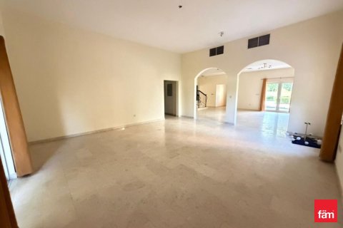 Villa en Dubai, 5 dormitorios, 673.9 m², № 70718 - foto 5