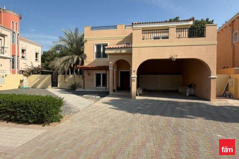 Villa en Dubai, 5 dormitorios, 673.9 m², № 70718 - foto 2