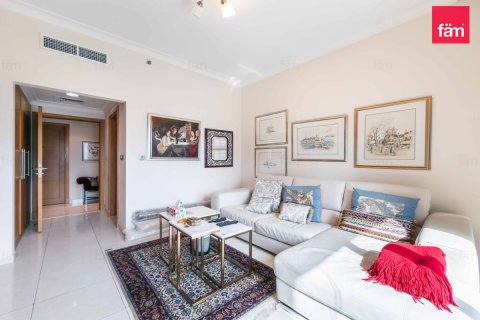 Apartment in Dubai Marina, Dubai 3 bedrooms, 201.4 sq.m. № 139712 - photo 11