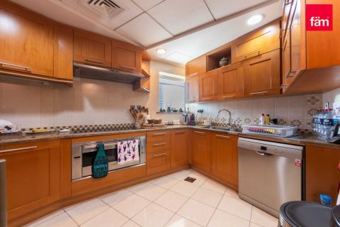 Apartment in Dubai Marina, Dubai 3 bedrooms, 201.4 sq.m. № 139712 - photo 8