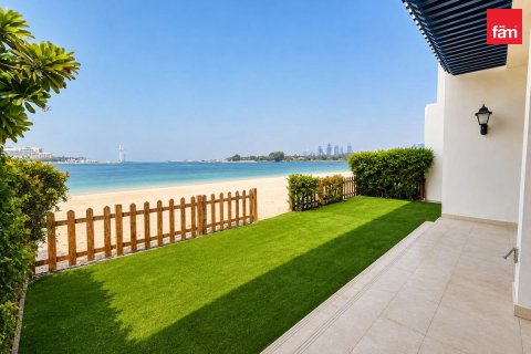 Villa à Palm Jumeirah, Dubai, 5 chambres, 263.9 m², № 139710 - photo 3