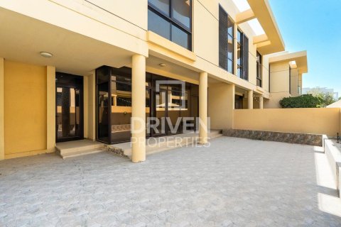 Townhouse in DAMAC Hills (Akoya by DAMAC), Dubai 3 bedrooms, 253 sq.m. № 20357 - photo 18