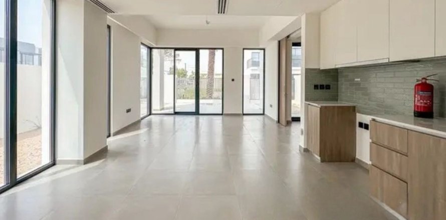 Townhouse in Dubai 4 bedrooms, 257.5 sq.m. № 10362