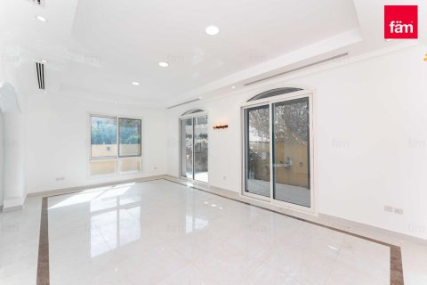 Villa in Dubai 4 bedrooms, 527.4 sq.m. № 11545 - photo 29