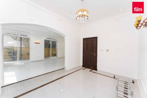 Villa in Dubai 4 bedrooms, 527.4 sq.m. № 11545 - photo 3