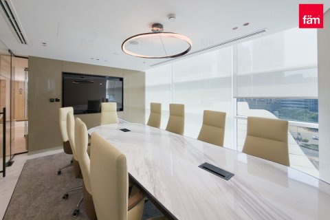 Office in Dubai 483.9 sq.m. № 123317