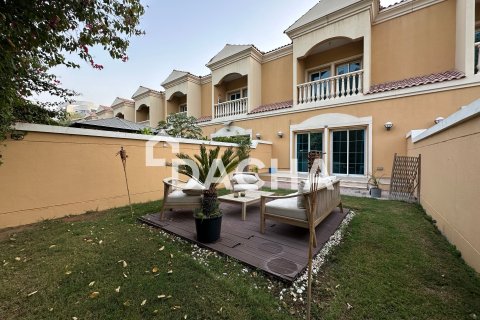 Townhouse in Jumeirah Village Triangle, Dubai 1 bedroom, 152 sq.m. № 104705 - photo 16