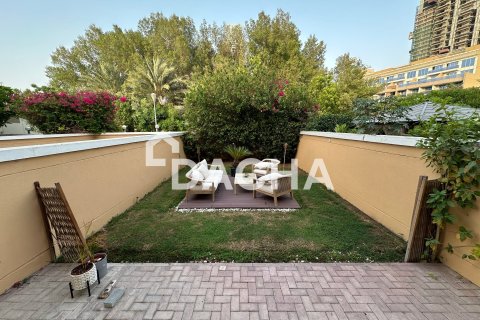 Townhouse in Jumeirah Village Triangle, Dubai 1 bedroom, 152 sq.m. № 104705 - photo 18