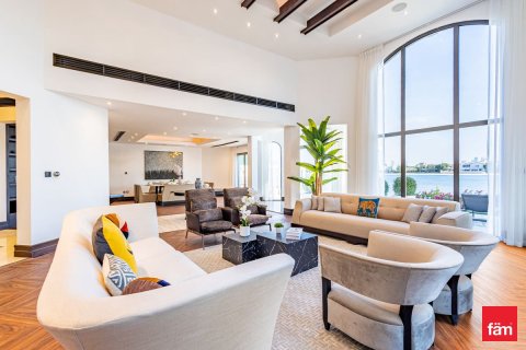 Villa in Palm Jumeirah, Dubai 3 bedrooms, 622.1 sq.m. № 46997 - photo 1