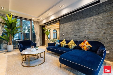 Villa in Palm Jumeirah, Dubai 3 bedrooms, 622.1 sq.m. № 46997 - photo 4