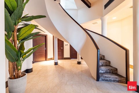 Villa in Palm Jumeirah, Dubai 3 bedrooms, 622.1 sq.m. № 46997 - photo 9