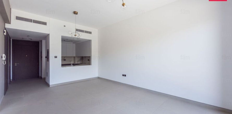 Квартира в Дубае, 2 спальни, 67.7м², № 112380