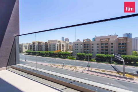 Снять в аренду квартиру в Дубае: 2 спальни, 67.7м², № 112380 - фото 15