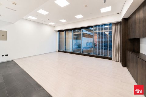 Office in Sheikh Zayed Road, Dubai 83.6 sq.m. № 112379 - photo 5