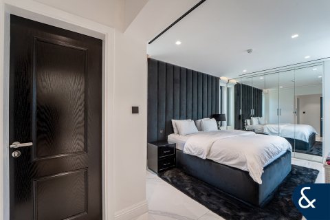 Villa en Earth, Jumeirah Golf Estates, Dubai, 5 dormitorios, 764 m², № 91154 - foto 15