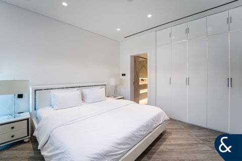 Villa en Earth, Jumeirah Golf Estates, Dubai, 5 dormitorios, 764 m², № 91154 - foto 18