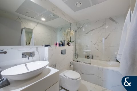 Apartamento en Jumeirah Village Circle, Dubai, 2 dormitorios, 131 m², № 91166 - foto 14