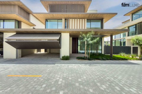 Villa in Dubai 4 bedrooms, 448 sq.m. № 109820 - photo 3