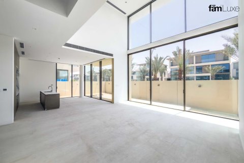 Villa in Dubai 4 bedrooms, 448 sq.m. № 109820 - photo 14