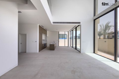 Villa in Dubai 4 bedrooms, 448 sq.m. № 109820 - photo 20