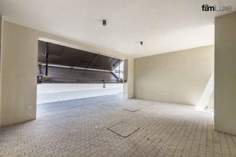 Villa in Dubai 4 bedrooms, 448 sq.m. № 109820 - photo 6