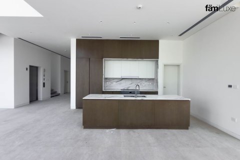 Villa in Dubai 4 bedrooms, 448 sq.m. № 109820 - photo 13