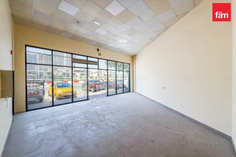 Снять в аренду магазин в Рас-аль-Хоре, Дубай: 53м², № 109822 - фото 3