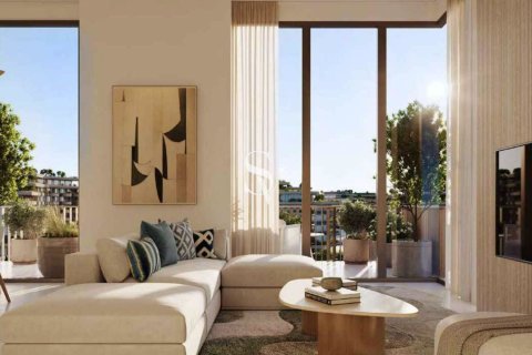 Apartment in City of Arabia, Dubai 3 bedrooms, 163 sq.m. № 112245 - photo 16