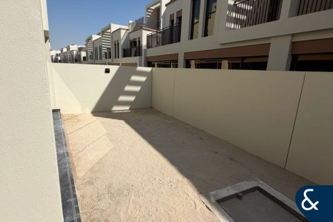 Villa in Damac Lagoons, Dubai 4 bedrooms, 211 sq.m. № 98593 - photo 8