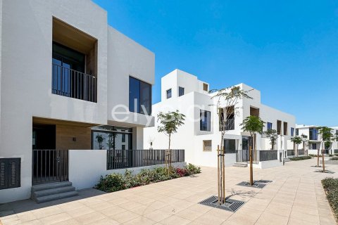 Villa en Bliss, Arabian Ranches 3, Dubai, 4 dormitorios, 266 m², № 37859 - foto 8