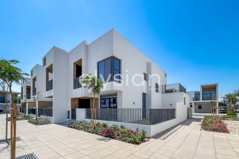 Villa en Bliss, Arabian Ranches 3, Dubai, 4 dormitorios, 266 m², № 37859 - foto 1
