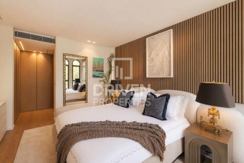 Villa in Jumeirah Islands, Dubai 4 bedrooms, 1001.68 sq.m. № 141102 - photo 10