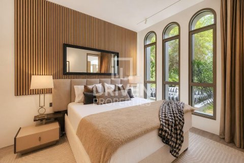 Villa in Jumeirah Islands, Dubai 4 bedrooms, 1001.68 sq.m. № 141102 - photo 7
