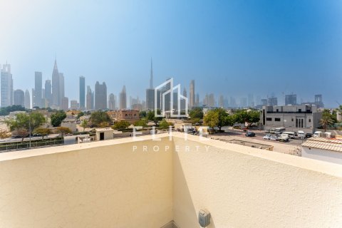 Adosado en Al Badaa, Dubai, 4 dormitorios, 669 m², № 134978 - foto 30