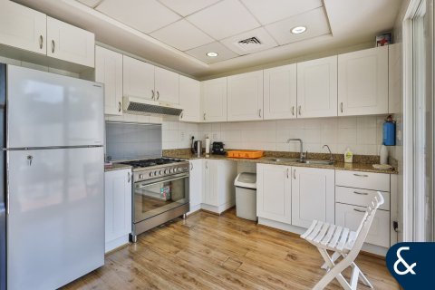 Купить виллу в Maeen, The Lakes, Дубай: 3 спальни, 208м², № 75929 - фото 6