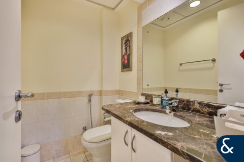 Купить виллу в Maeen, The Lakes, Дубай: 3 спальни, 208м², № 75929 - фото 13