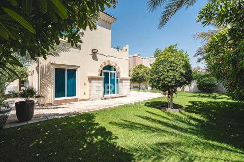 Villa in Victory Heights, Dubai Sports City, Dubai 4 bedrooms, 350.71 sq.m. № 126826 - photo 16
